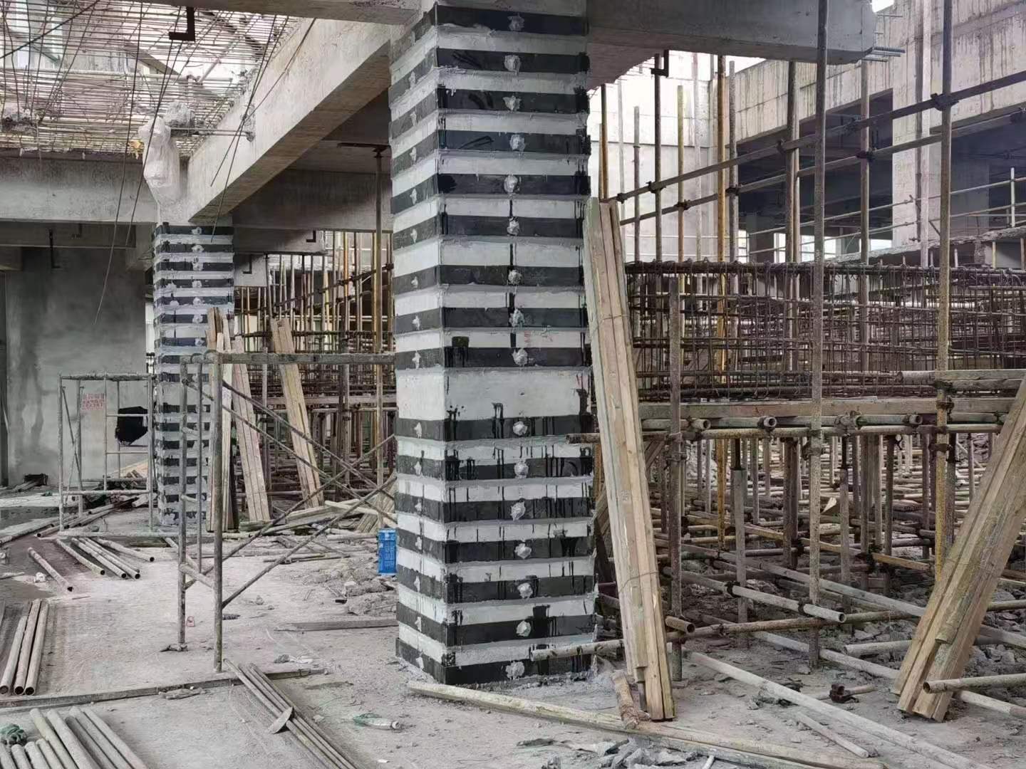 青岛柱子包钢加固施工方案
